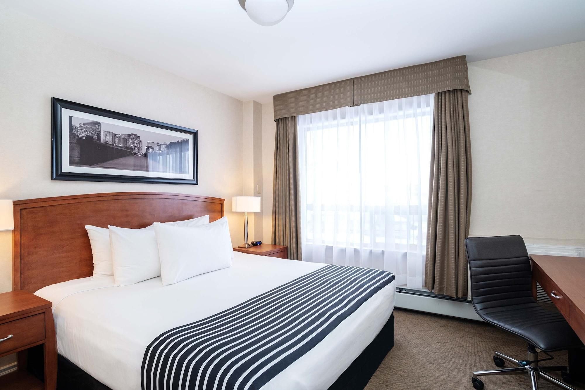 Hotel Sandman & West Calgary