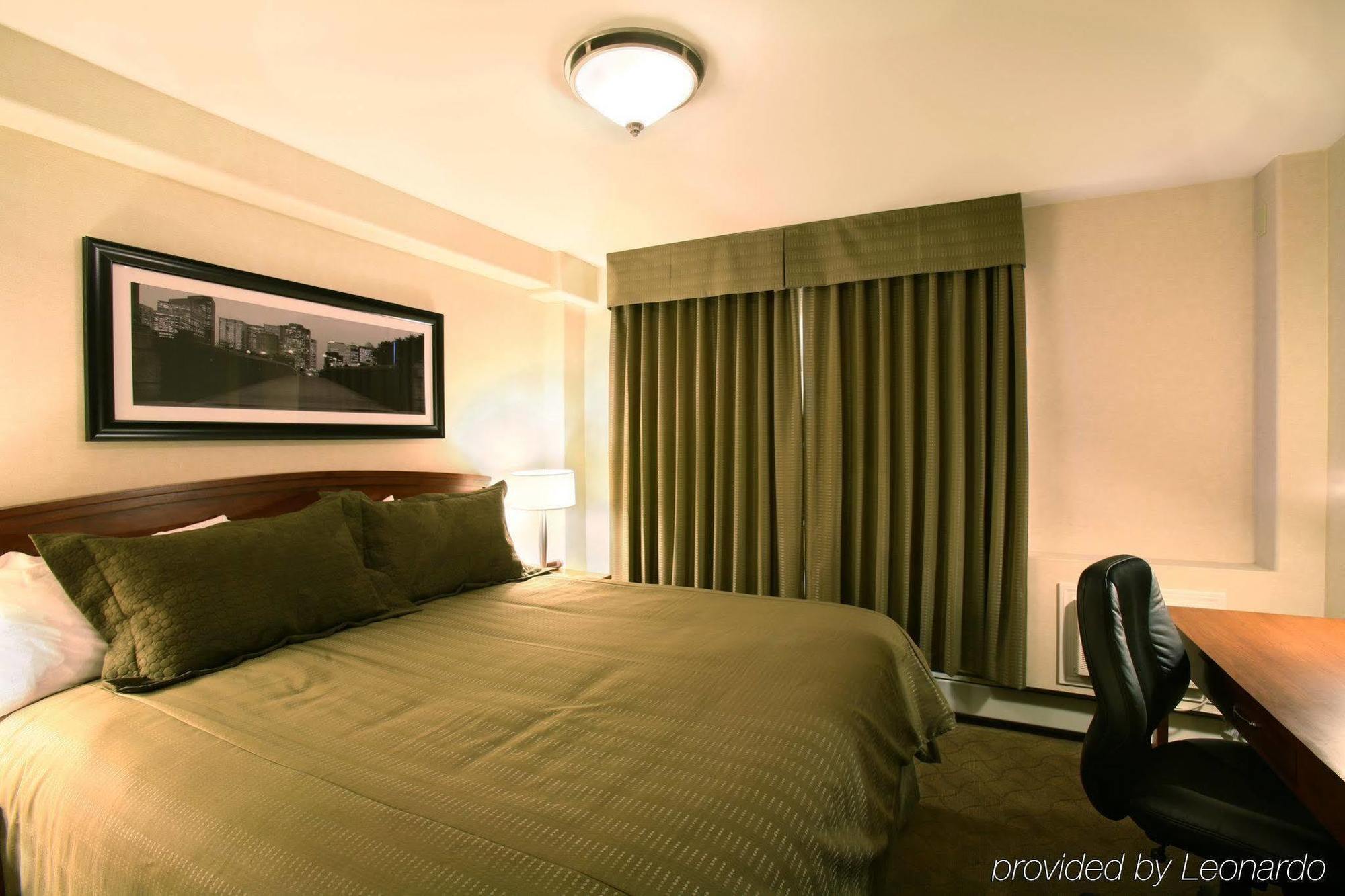 Hotel Sandman & West 3*