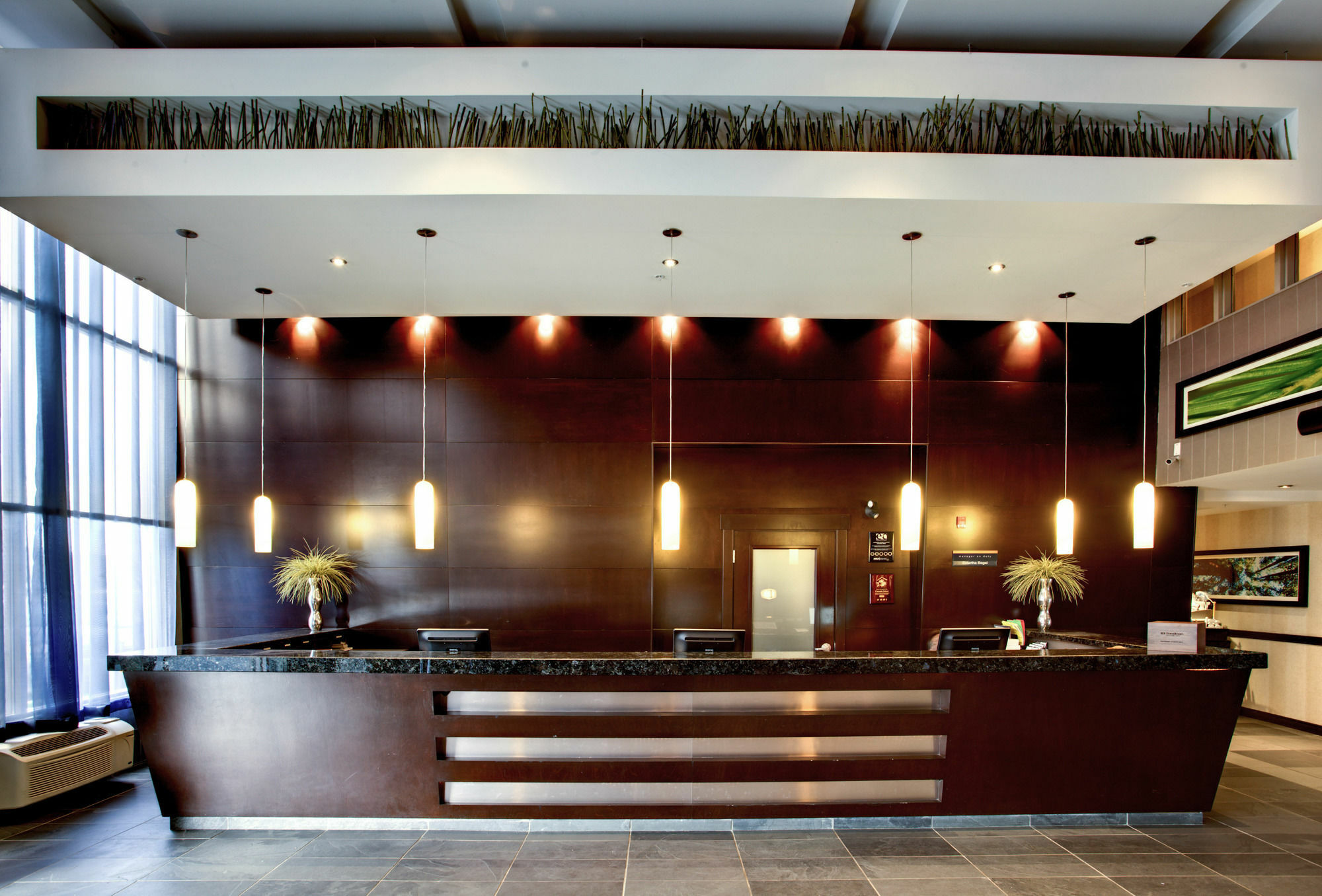Sandman & West Hotel Calgary