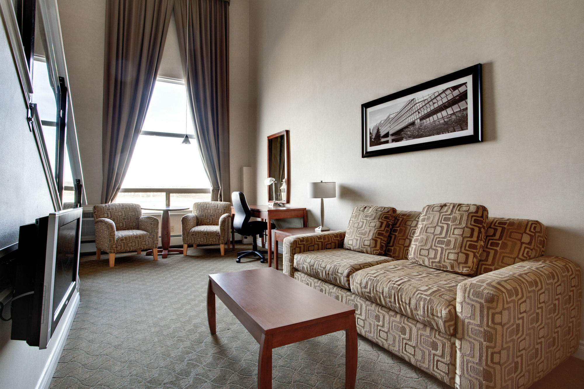 Hotel Sandman & West Calgary