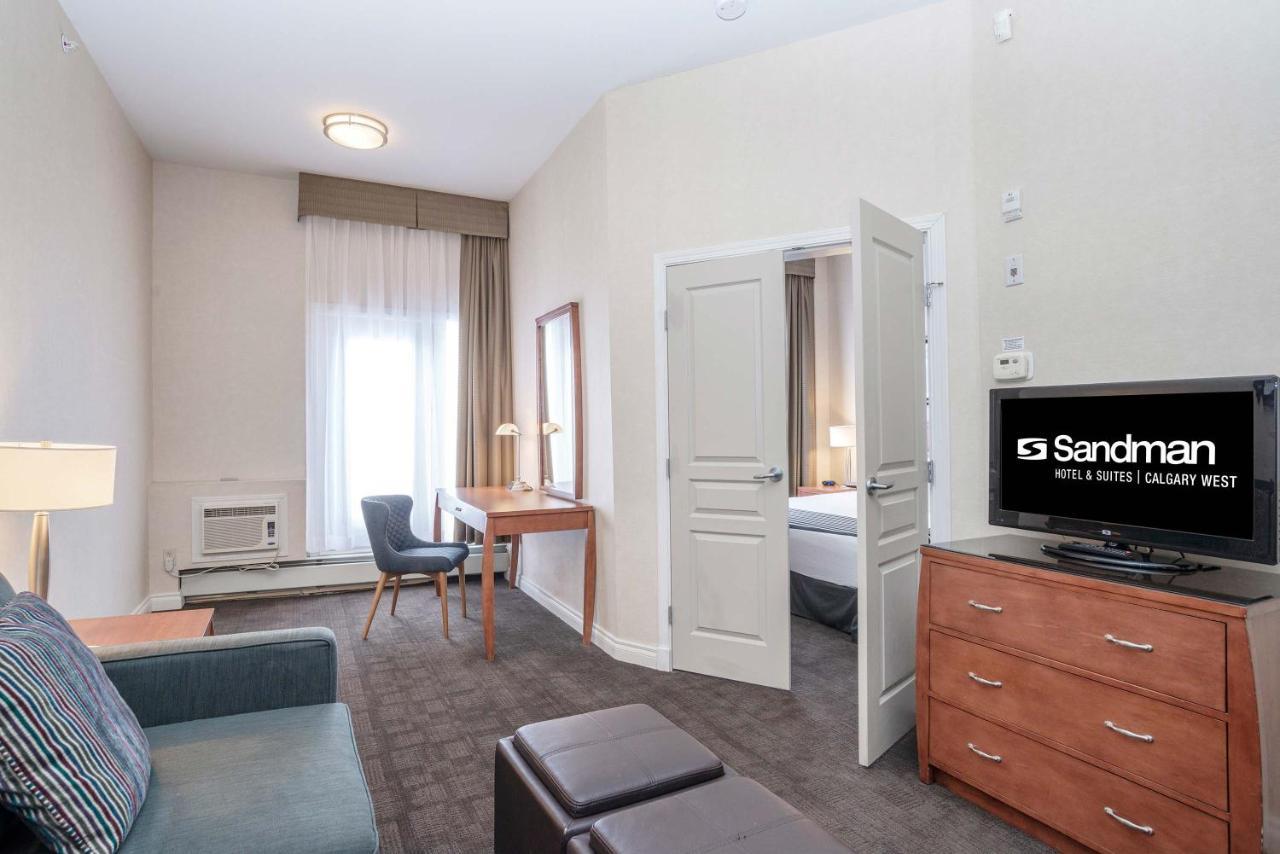 Hotel Sandman & West Calgary