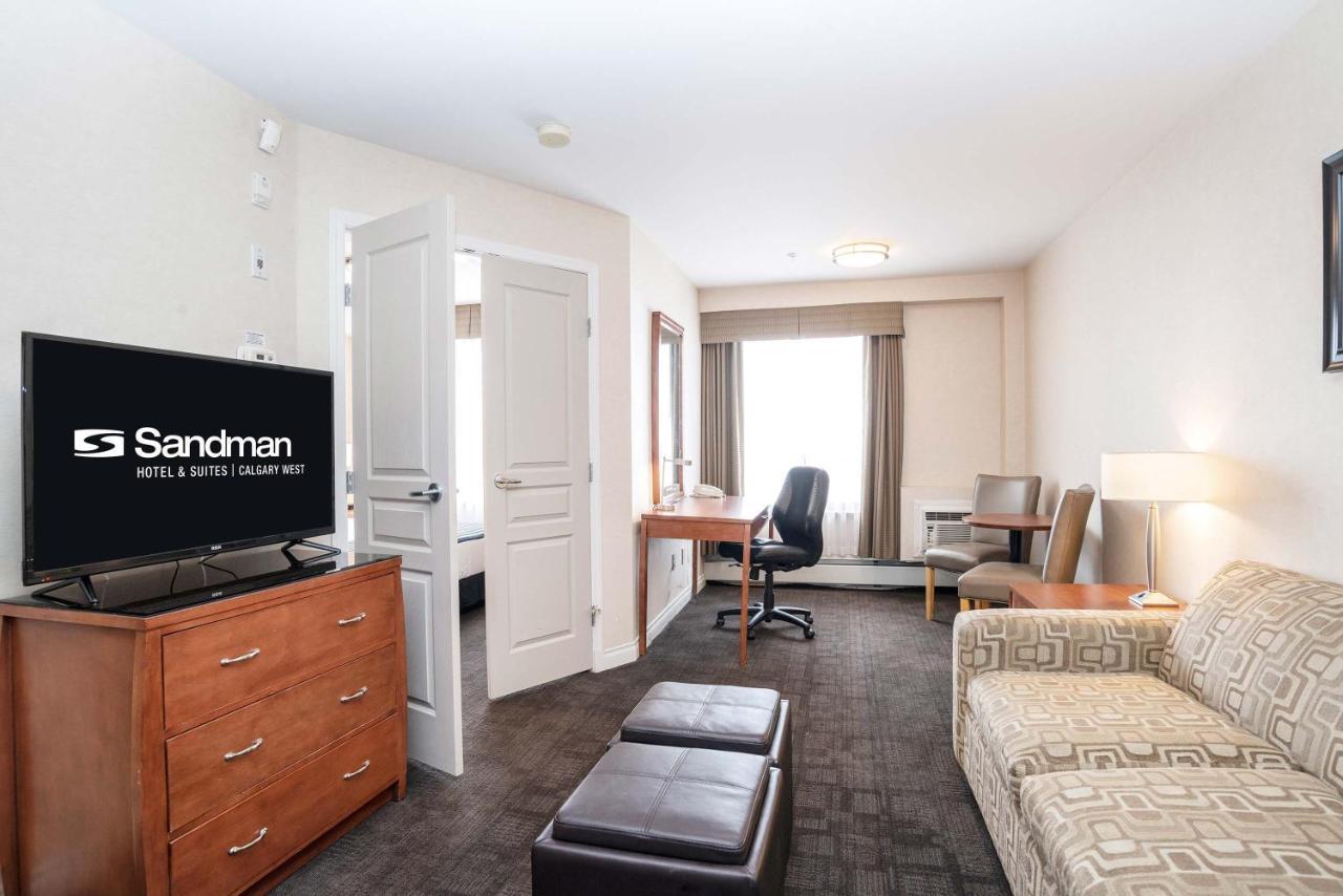 Hotel Sandman & West